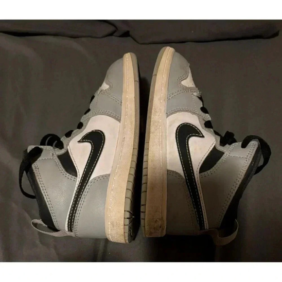 Nike Air Jordan 1 Mid Light Smoke‎ Grey 640734-078 Size 12C Sneakers - Picture 6 of 8